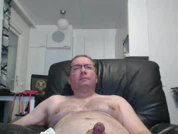 Tosimies69 Chaturbate stream image from January 18, 2025