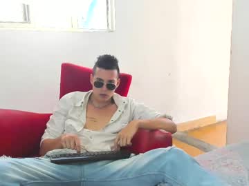 Chrisxxx__ Chaturbate stream image from January 18, 2025