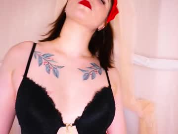 Kira_Uwuu Chaturbate stream image from January 18, 2025