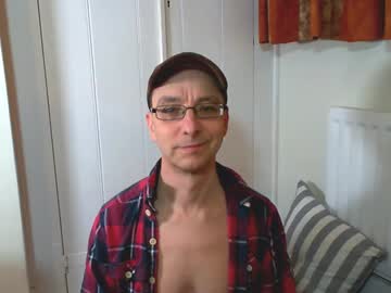 Maxdavies Chaturbate stream image from January 18, 2025