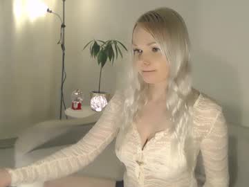 Annett Chaturbate stream image from January 18, 2025