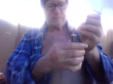 Hornyjamesraymond69 Chaturbate stream image from January 18, 2025