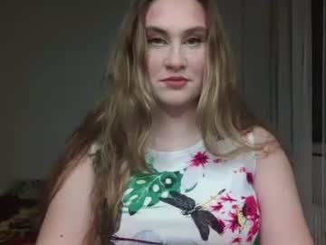 Lilyshade Chaturbate stream image from January 18, 2025