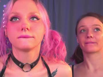Nikkisilk Chaturbate stream image from January 18, 2025