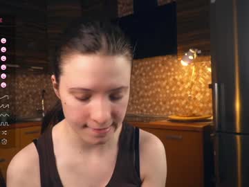 Beckycurvin Chaturbate stream image from January 18, 2025