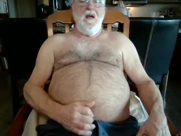 Comobear Chaturbate stream image from January 18, 2025