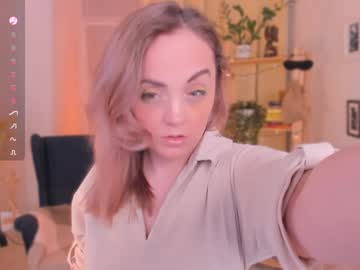 Adelaiderosabel Chaturbate stream image from January 18, 2025