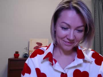 Foxshy Chaturbate stream image from January 18, 2025
