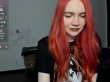 Kitsunemoon Chaturbate stream image from January 18, 2025