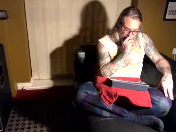 Kreatureofdoom Chaturbate stream image from January 18, 2025