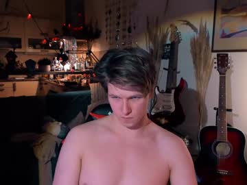Brestonsweet Chaturbate stream image from January 18, 2025