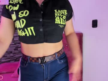 Skyhotgirl Chaturbate stream image from January 18, 2025