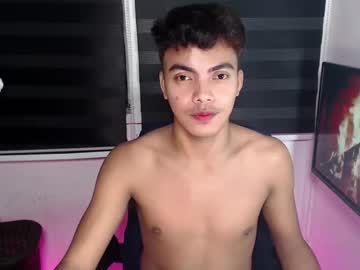 Asianboyhunt Chaturbate stream image from January 18, 2025