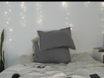 Cresposabroso Chaturbate stream image from January 18, 2025