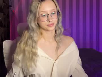 Mayvi_Cold Chaturbate stream image from January 18, 2025