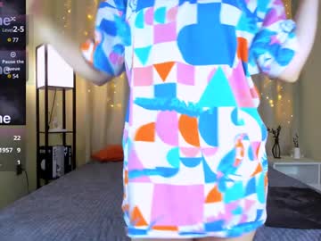 Skylerraynee Chaturbate stream image from January 18, 2025