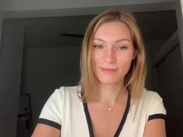 Llas20 Chaturbate stream image from January 19, 2025