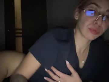 Sarrah_Rossy Chaturbate stream image from January 19, 2025