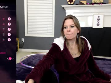 Tinyvixxen Chaturbate stream image from January 19, 2025