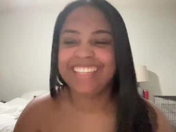 Petitekinkxo Chaturbate stream image from January 19, 2025