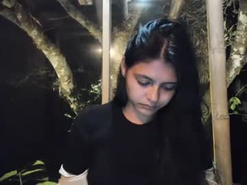 Bellezacosmica Chaturbate stream image from January 19, 2025