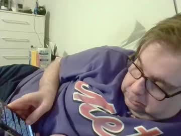 Garyg930 Chaturbate stream image from January 19, 2025