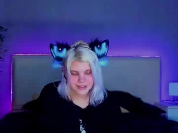 Joannlowe Chaturbate stream image from January 19, 2025