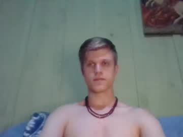 Rabbitwhitebr Chaturbate stream image from January 19, 2025