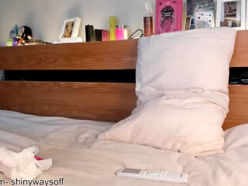 Shinyways Chaturbate stream image from January 19, 2025