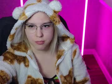 Brandy__Stars Chaturbate stream image from January 19, 2025