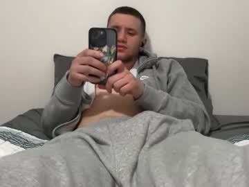Bradgrande Chaturbate stream image from January 19, 2025
