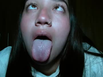 Leanaalhub Chaturbate stream image from January 19, 2025