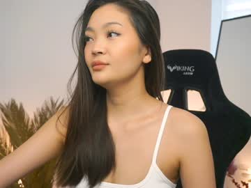 Lovelynightt Chaturbate stream image from January 19, 2025