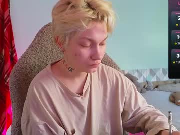 Esajukyy Chaturbate stream image from January 19, 2025