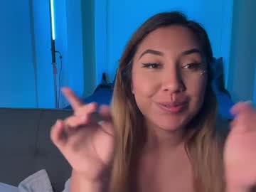 Evelynasmr Chaturbate stream image from January 19, 2025