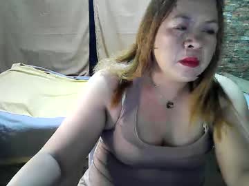 Chubbypinay8 Chaturbate stream image from January 19, 2025