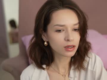 Darling_Vivian Chaturbate stream image from January 19, 2025