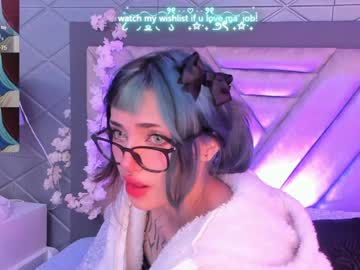 Dogirlywoof Chaturbate stream image from January 19, 2025