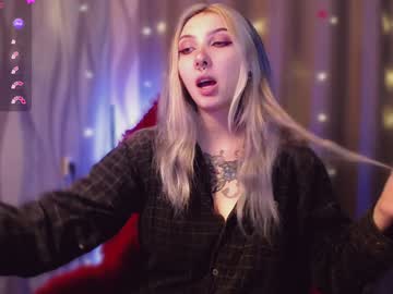 Justmeowgirl Chaturbate stream image from January 19, 2025