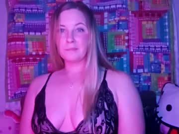 Laneyjamez Chaturbate stream image from January 19, 2025
