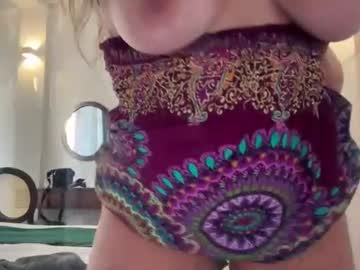 Kinky_Milfy Chaturbate stream image from January 19, 2025