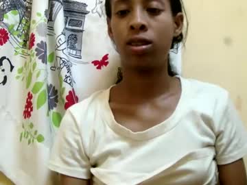 Sexyvalie Chaturbate stream image from January 19, 2025