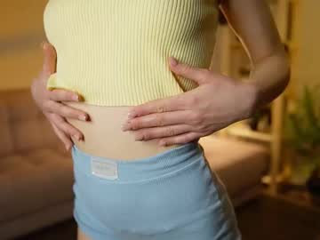 Darlineash Chaturbate stream image from January 19, 2025