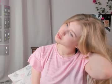 Albertadunnuck Chaturbate stream image from January 19, 2025