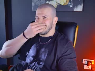 Angeloeric Chaturbate stream image from January 19, 2025