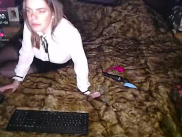 Classycatslut Chaturbate stream image from January 19, 2025