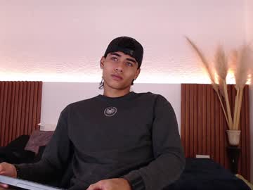 Zander_2120 Chaturbate stream image from January 19, 2025