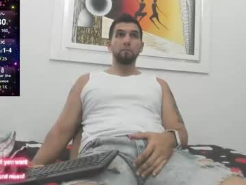 Juleslatin122 Chaturbate stream image from January 19, 2025