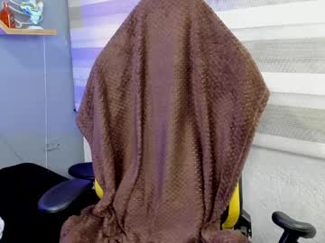Littlelua Chaturbate stream image from January 19, 2025