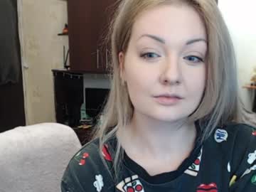 Luckyshotgirl Chaturbate stream image from January 19, 2025